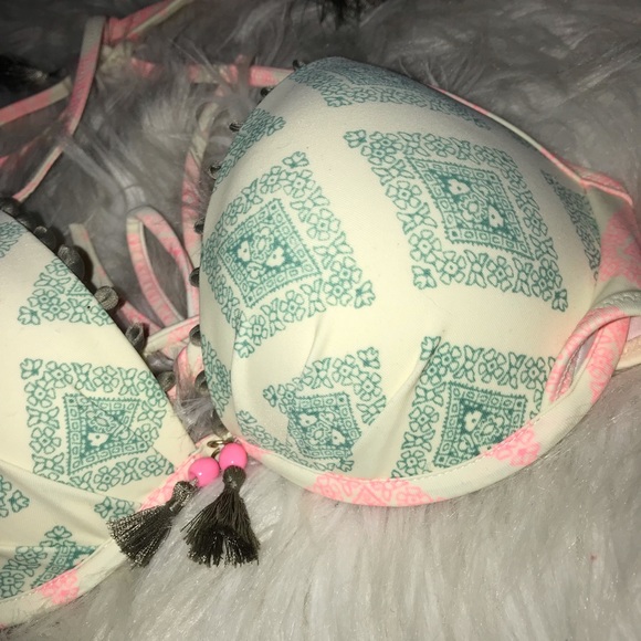 VS push-up bikini top - Picture 3 of 7